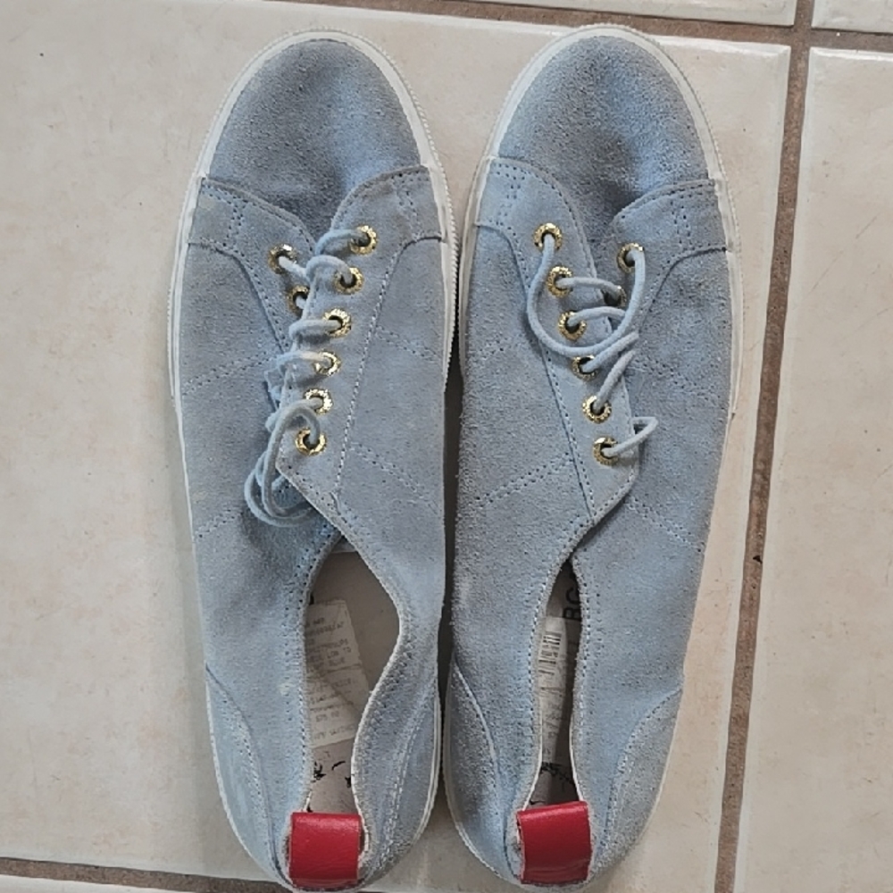 Casual Mens Light Gray Suede Lace-Up Sneakers